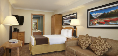 LAKE LOUISE INN image 5